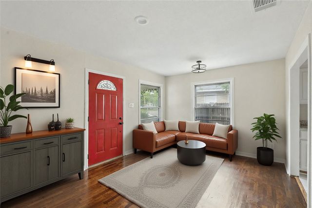 2839 Handley Drive, Fort Worth, TX 76112