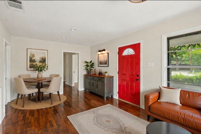 2839 Handley Drive, Fort Worth, TX 76112