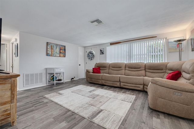 7239 VIENNA LANE, Port Richey, FL 34668