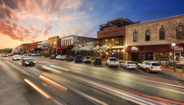 117 S Wilson ST, San Marcos, TX 78666