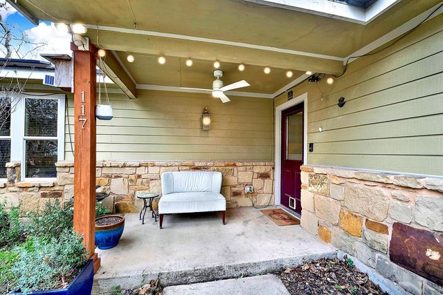 117 S Wilson ST, San Marcos, TX 78666