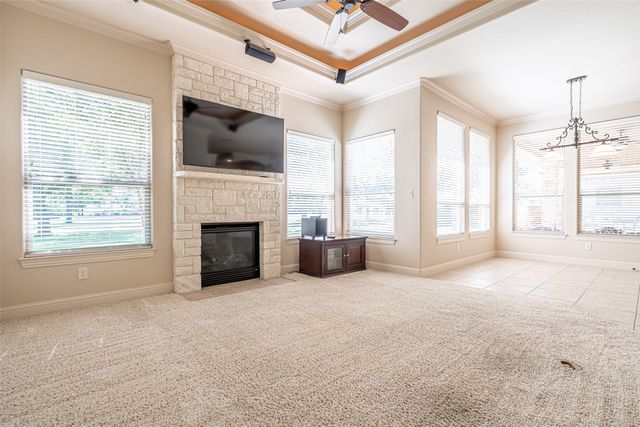 6417 Colonial Drive, Granbury, TX 76049
