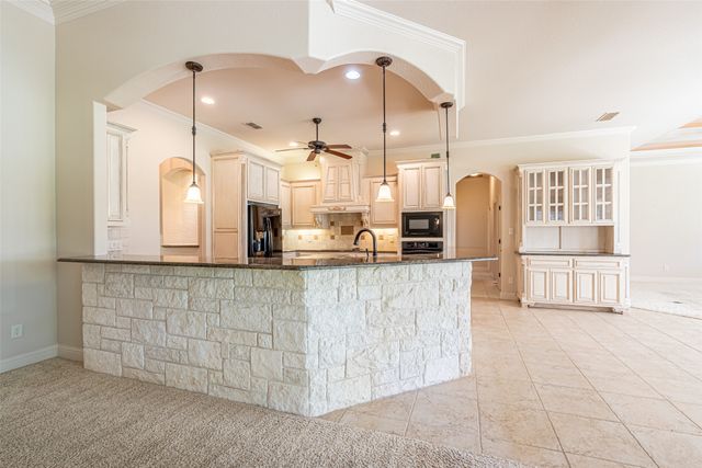 6417 Colonial Drive, Granbury, TX 76049