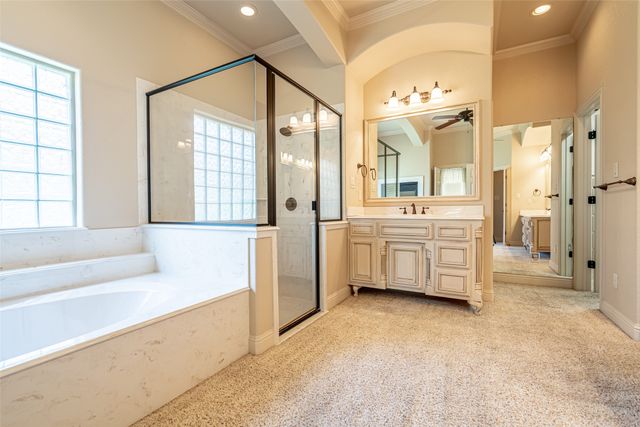 6417 Colonial Drive, Granbury, TX 76049