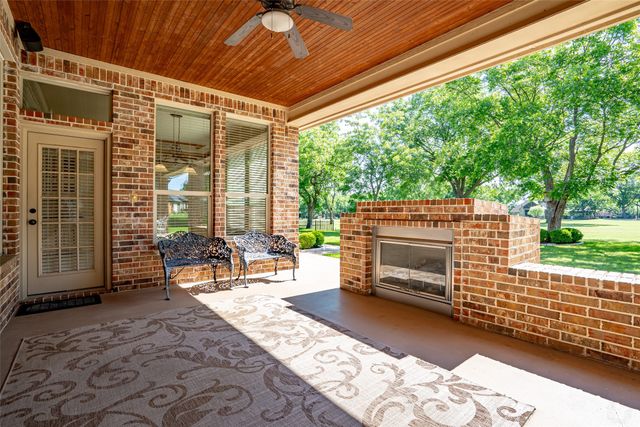 6417 Colonial Drive, Granbury, TX 76049