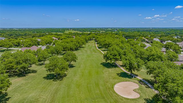 6417 Colonial Drive, Granbury, TX 76049