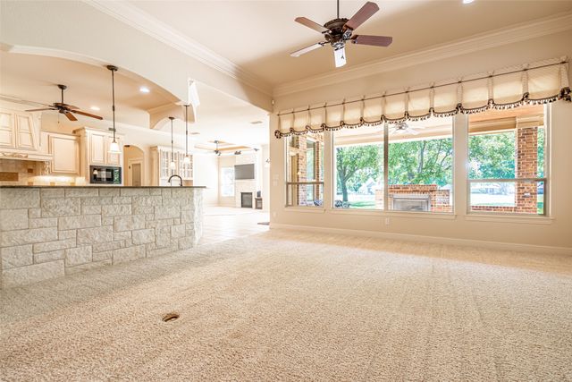 6417 Colonial Drive, Granbury, TX 76049