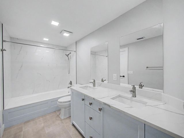 5385 Eagle Lake Drive, Palm Beach Gardens, FL 33418