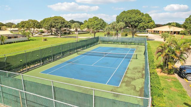 5385 Eagle Lake Drive, Palm Beach Gardens, FL 33418