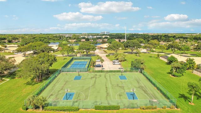 5385 Eagle Lake Drive, Palm Beach Gardens, FL 33418