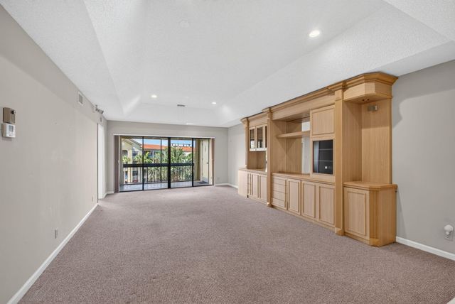 700 Uno Lago Drive 403, Juno Beach, FL 33408