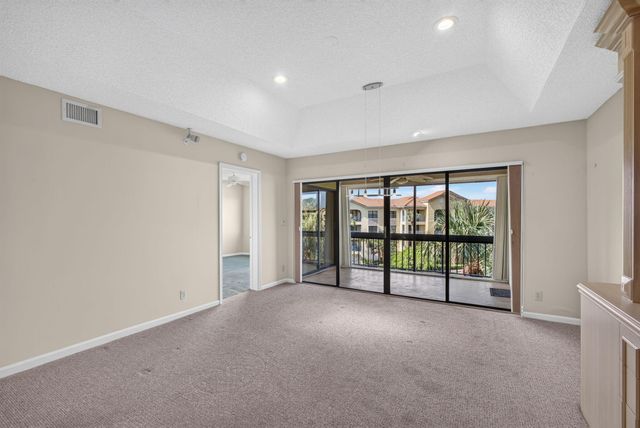 700 Uno Lago Drive 403, Juno Beach, FL 33408