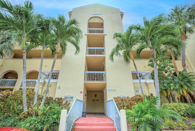 700 Uno Lago Drive 403, Juno Beach, FL 33408