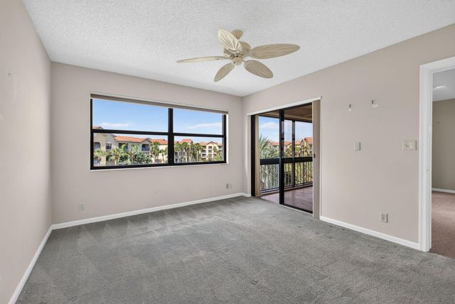 700 Uno Lago Drive 403, Juno Beach, FL 33408