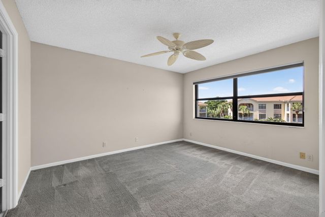 700 Uno Lago Drive 403, Juno Beach, FL 33408