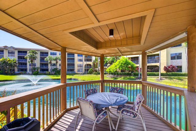 700 Uno Lago Drive 403, Juno Beach, FL 33408