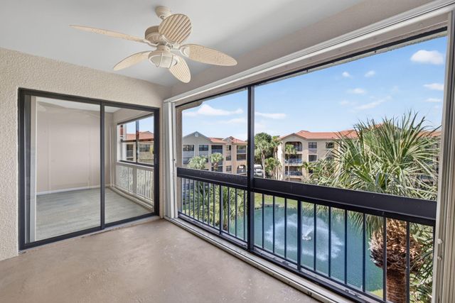 700 Uno Lago Drive 403, Juno Beach, FL 33408