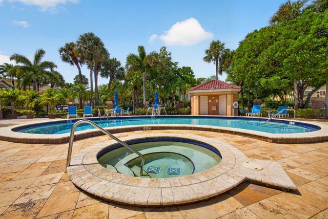 700 Uno Lago Drive 403, Juno Beach, FL 33408