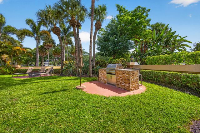 700 Uno Lago Drive 403, Juno Beach, FL 33408