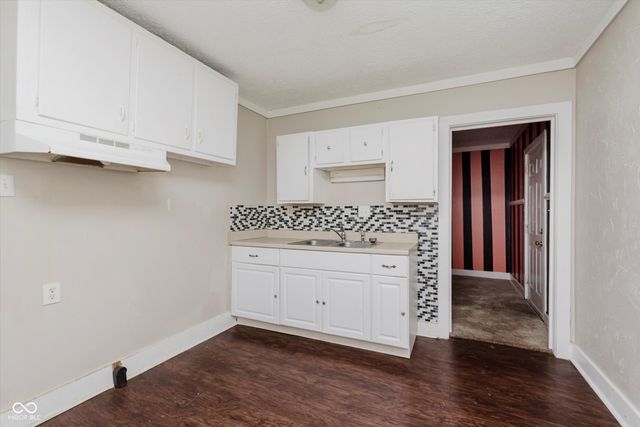 1938 N Dearborn Street, Indianapolis, IN 46218