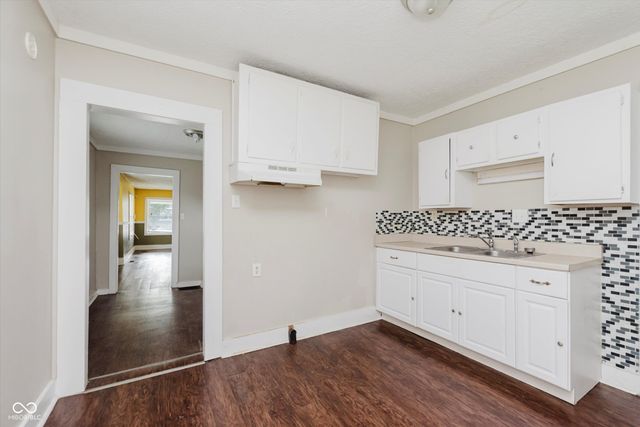 1938 N Dearborn Street, Indianapolis, IN 46218