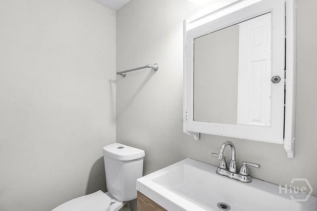 1212 E 70th Street, Savannah, GA 31404