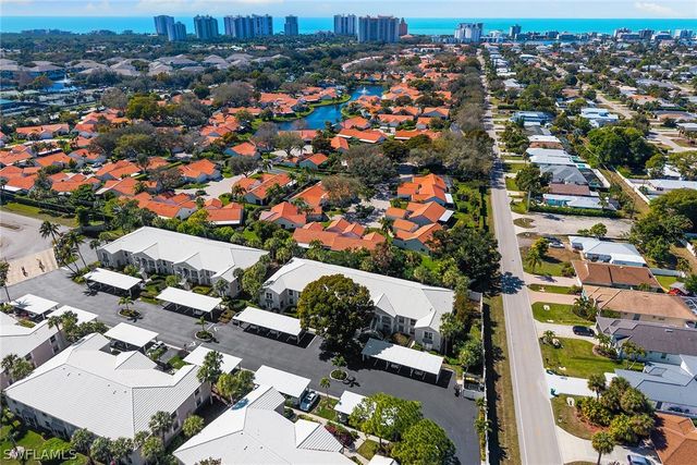 821 Gulf Pavilion DR 106, Naples, FL 34108