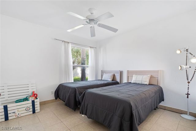 821 Gulf Pavilion DR 106, Naples, FL 34108