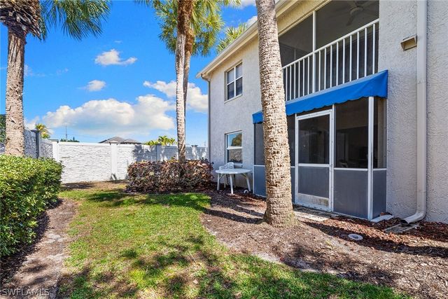 821 Gulf Pavilion DR 106, Naples, FL 34108