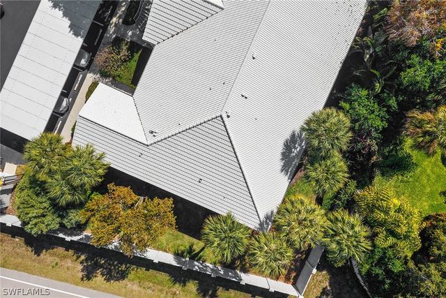 821 Gulf Pavilion DR 106, Naples, FL 34108