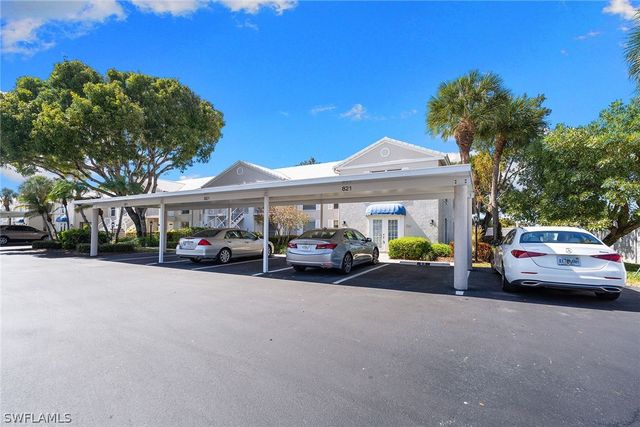 821 Gulf Pavilion DR 106, Naples, FL 34108