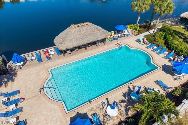 821 Gulf Pavilion DR 106, Naples, FL 34108