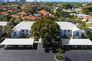 821 Gulf Pavilion DR 106, Naples, FL 34108