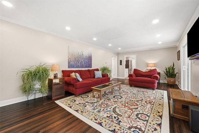 241 Spruce Haven Dr, Pine Twp, PA 15090