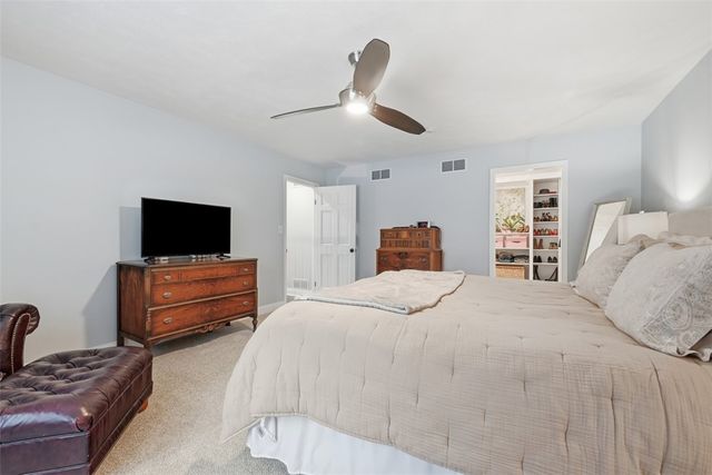 241 Spruce Haven Dr, Pine Twp, PA 15090