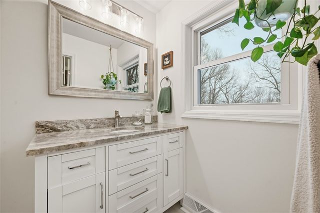 241 Spruce Haven Dr, Pine Twp, PA 15090