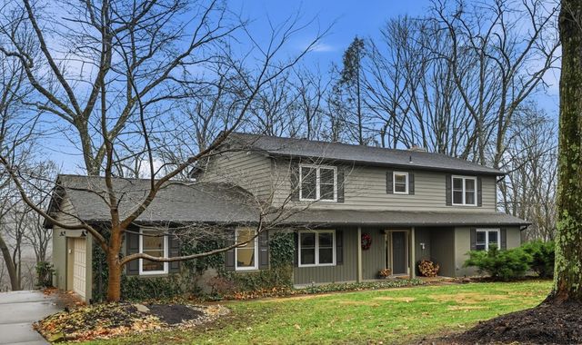 241 Spruce Haven Dr, Pine Twp, PA 15090