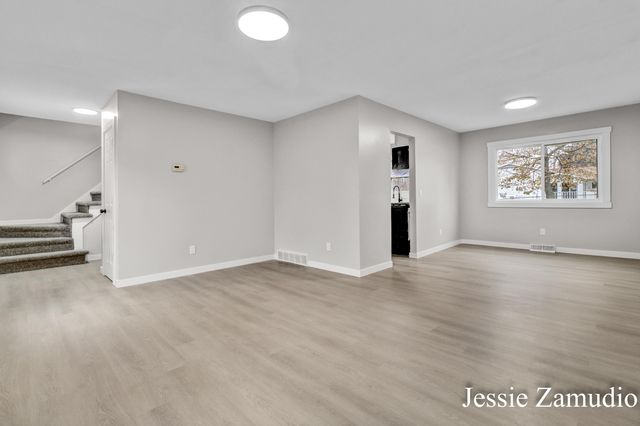 3024 Juneberry Avenue Se, City Of Grand Rapids, MI 49508