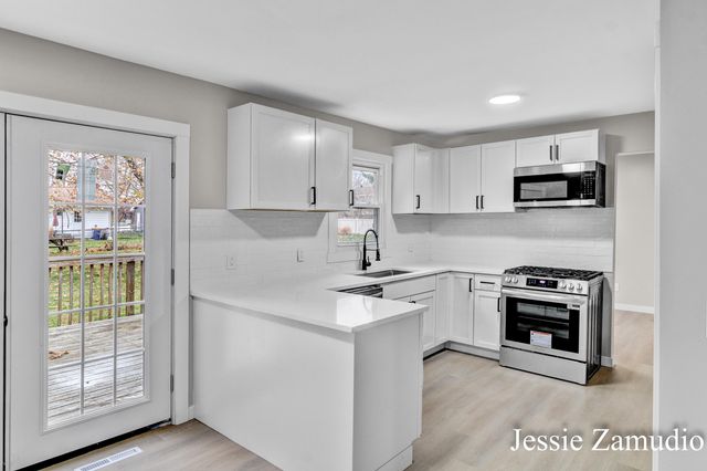 3024 Juneberry Avenue Se, City Of Grand Rapids, MI 49508