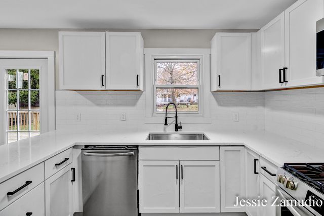 3024 Juneberry Avenue Se, City Of Grand Rapids, MI 49508