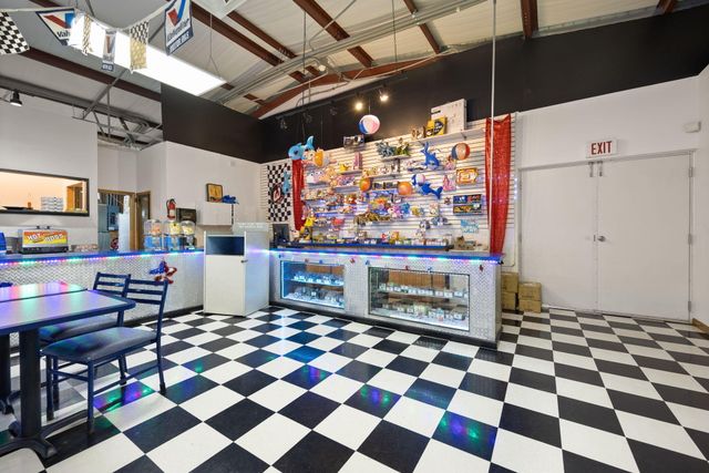 2367 U.S. 127 Business, Jamestown, KY 42629