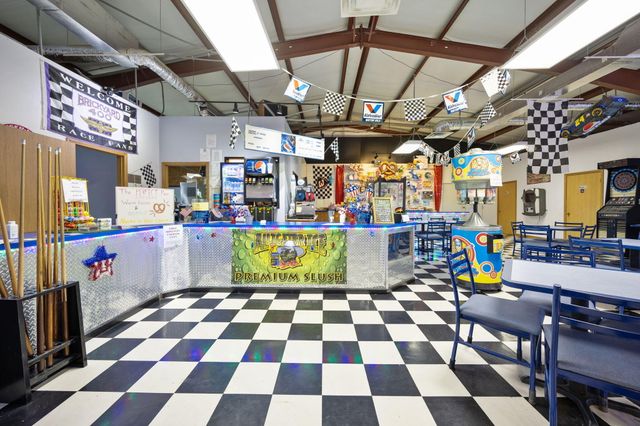 2367 U.S. 127 Business, Jamestown, KY 42629