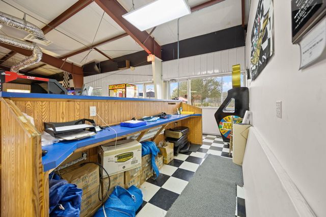 2367 U.S. 127 Business, Jamestown, KY 42629