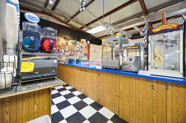 2367 U.S. 127 Business, Jamestown, KY 42629