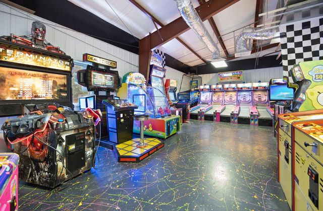 2367 U.S. 127 Business, Jamestown, KY 42629