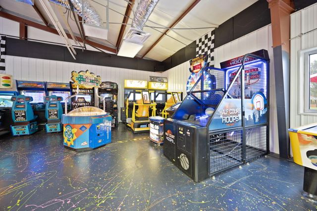 2367 U.S. 127 Business, Jamestown, KY 42629