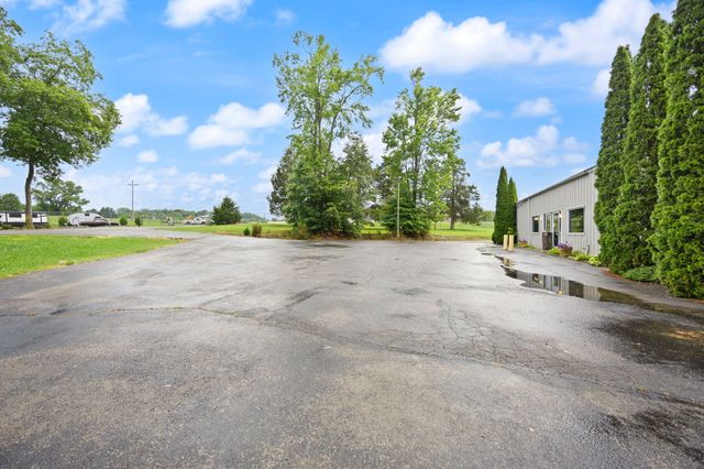 2367 U.S. 127 Business, Jamestown, KY 42629