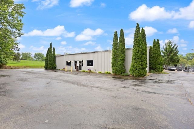 2367 U.S. 127 Business, Jamestown, KY 42629