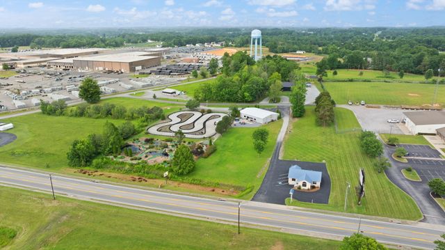 2367 U.S. 127 Business, Jamestown, KY 42629