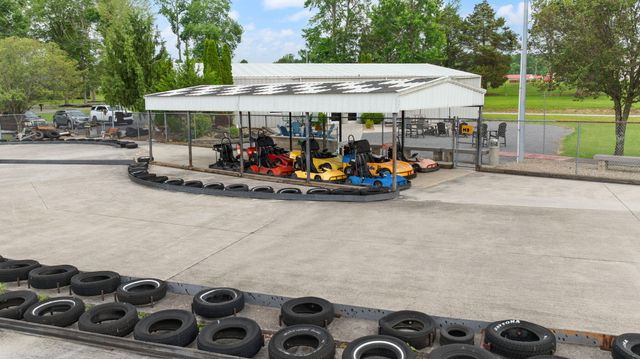 2367 U.S. 127 Business, Jamestown, KY 42629